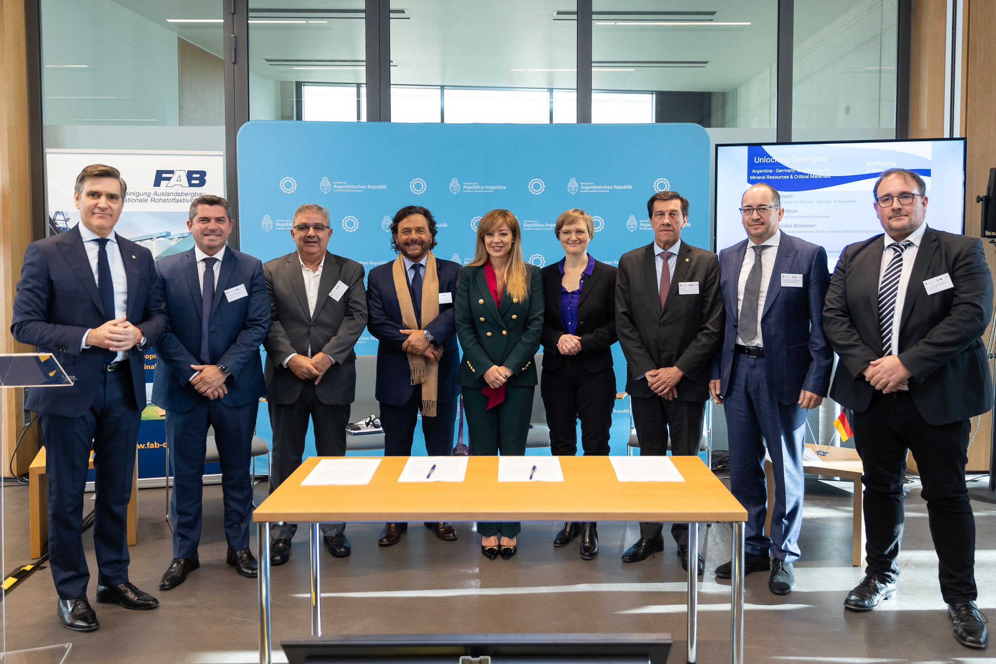 Sáenz participa en la conferencia sobre minería y materiales críticos en Berlín