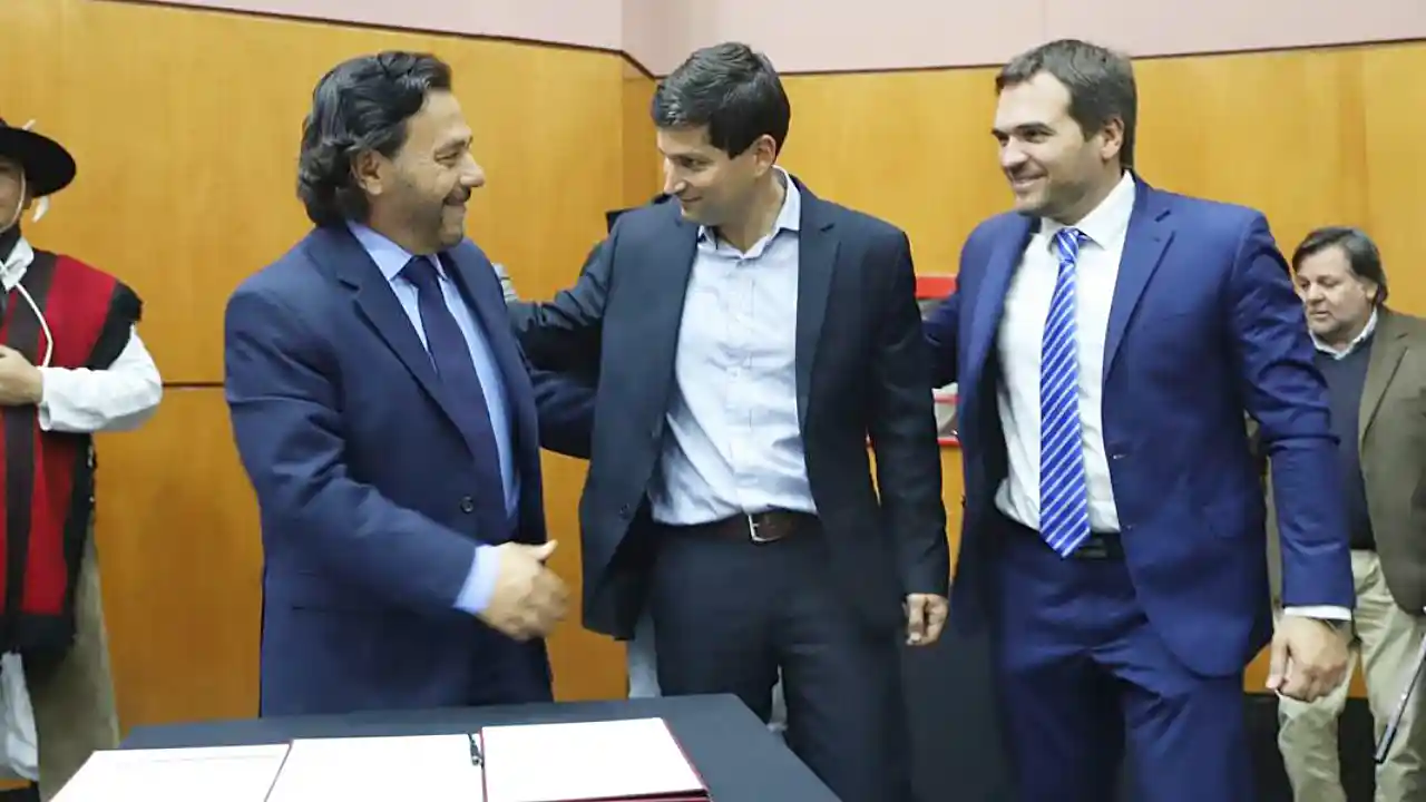 Momento de firma del acta