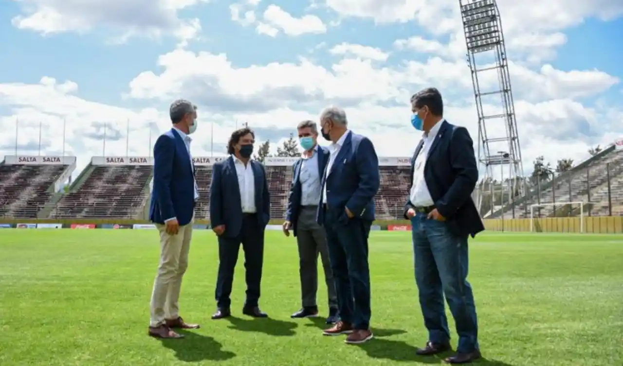 Sáenz visita el estadio Martearena