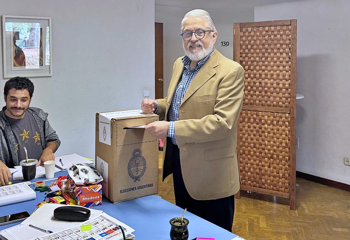 Voto a las 5.45, hora de El Bordo