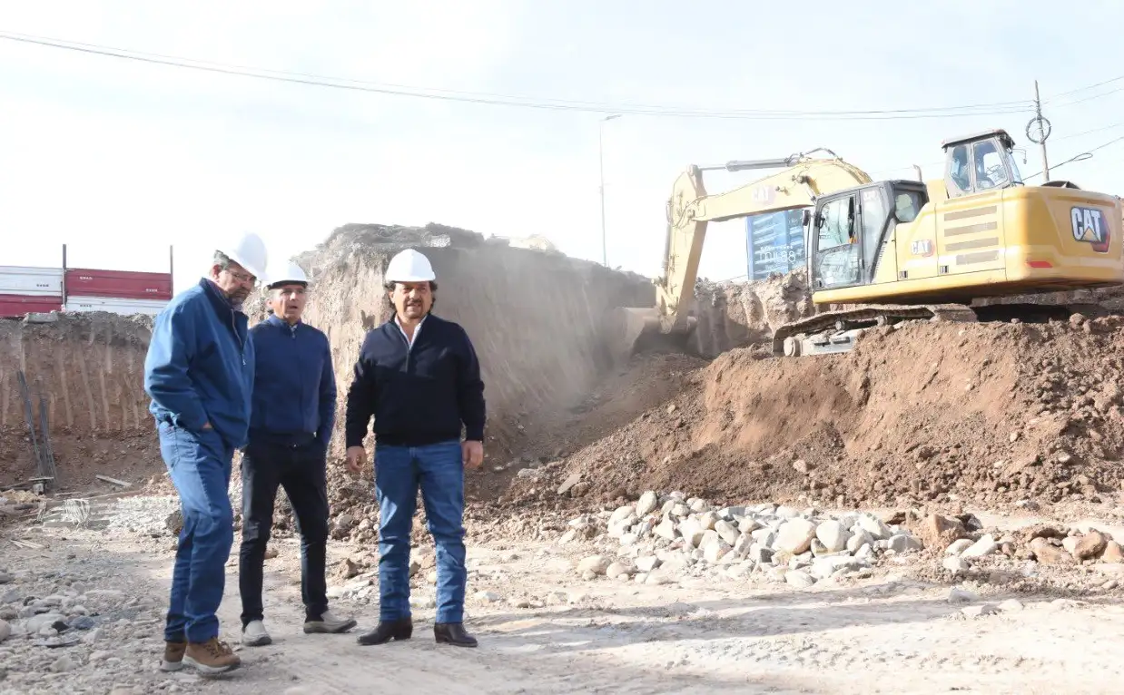 Sáenz supervisa las obras de la circunvalación noroeste de Salta