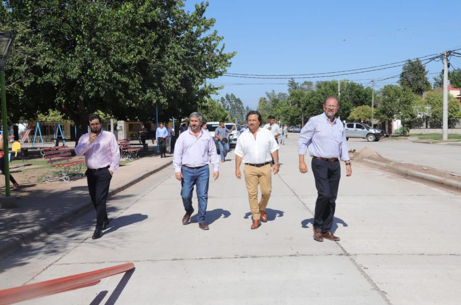El gobernador Sáenz recorre obras públicas en El Galpón