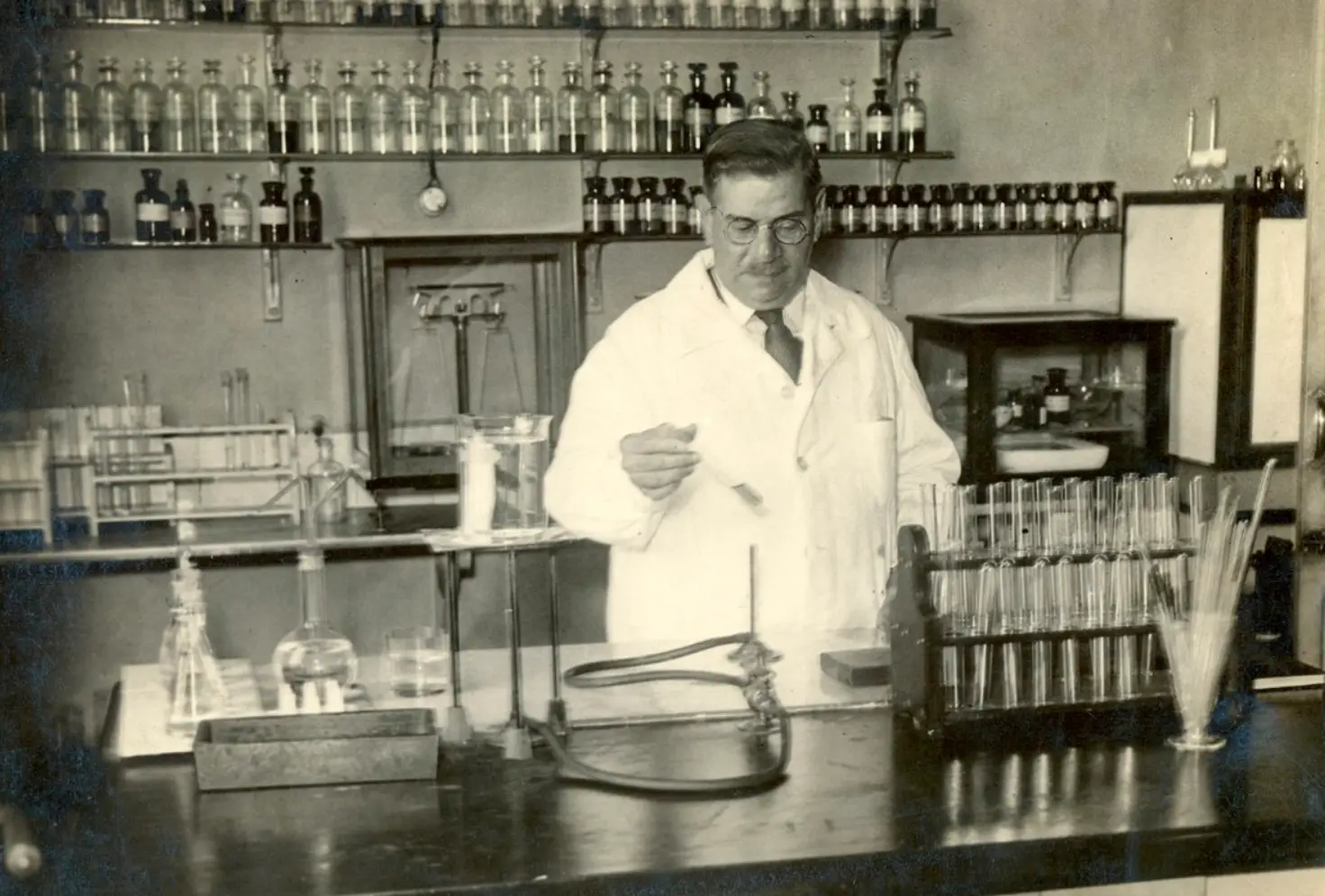 Argentina recuerda hoy a Juan Antonio Sánchez en el Día del Bioquímico