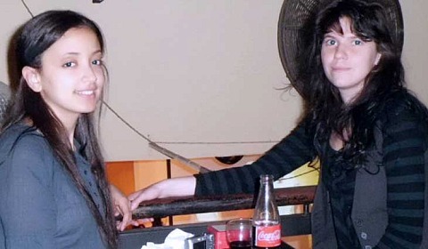 Houria Moumni y Cassandre Bouvier en Salta, días antes de ser asesinadas