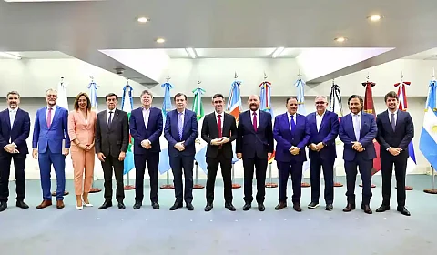 Gobernadores reunidos con el BID en el CFI