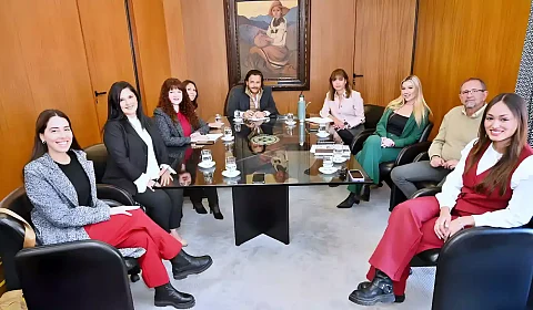 El Gobernador y las mujeres notables de Salta