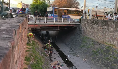 Desalojo en el canal de la Esteco