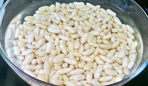 Porotos en remojo