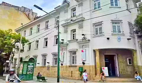 Narradores voluntarios comparten historias en la Biblioteca Provincial de Salta Sede de la Biblioteca Provincial de Salta