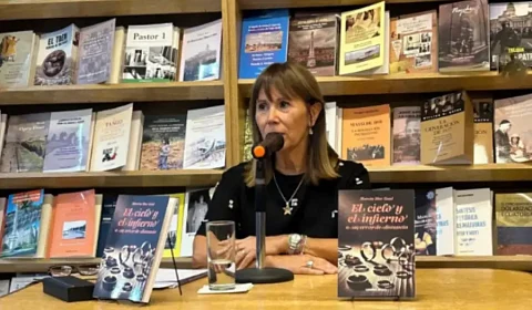 Presentación del libro 'El cielo y el infierno a un error de distancia' de Marcia Mac Gaul