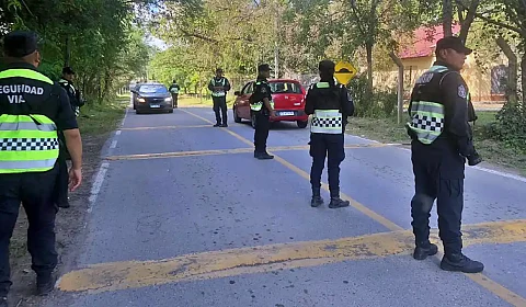 La Policía de Salta intensifica los controles a vehículos durante los feriados de carnaval Controles de ruta en Salta - Imagen de archivo