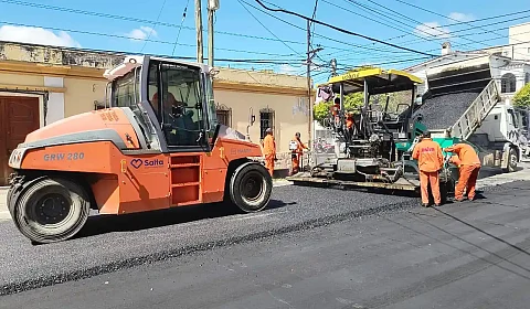La Municipalidad de Salta repavimenta la calle Leguizamón entre Balcarce y Sarmiento Asfalto en la calle Leguizamón