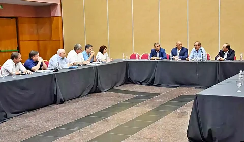 El gobierno de Salta y Círculo Médico negocian un nuevo convenio prestacional Imagen de la reunión