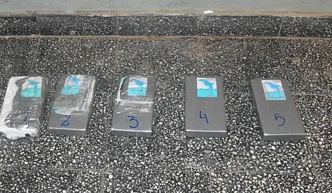 Detenidas en Orán dos pasajeras, madre e hija, con más de 5 kilos de cocaína adosados al cuerpo