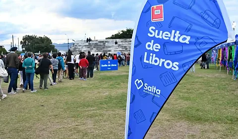 Más de cinco mil visitantes en la suelta de libros del Nicolás Vitale Suelta de libros en el Nicolás Vitale