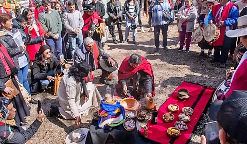 Calendario ritual para celebrar a la Pachamama en la puna salteña Tributo a la Pachamama en Salta