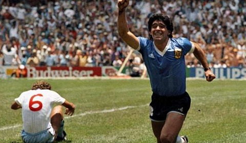 La Argentina recuerda hoy a Diego Maradona en el Día del Futbolista Argentino