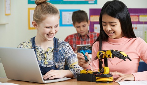 Niñas en las TIC para una transformación digital inclusiva