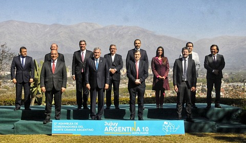 Entre el veto y las voces del interior Gobernadores de provincias argentinas reunidos en Jujuy