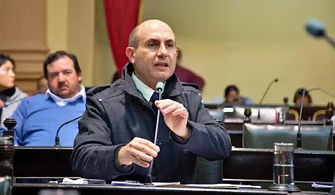Pagamos a nuestros diputados provinciales para que debatan las leyes, no para que hagan 'manifestaciones' Germán Rallé, diputado provincial por General Güemes