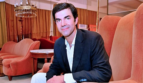 Urtubey trabaja para hundir al país Juan Manuel Urtubey - Exgobernador de Salta